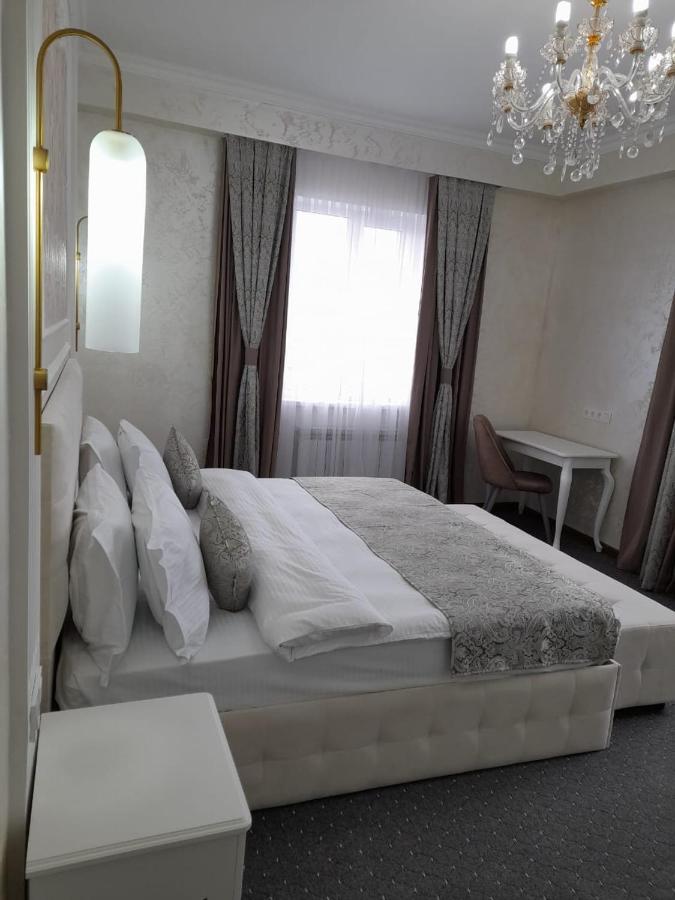 Dora Hotel Simkent Kültér fotó