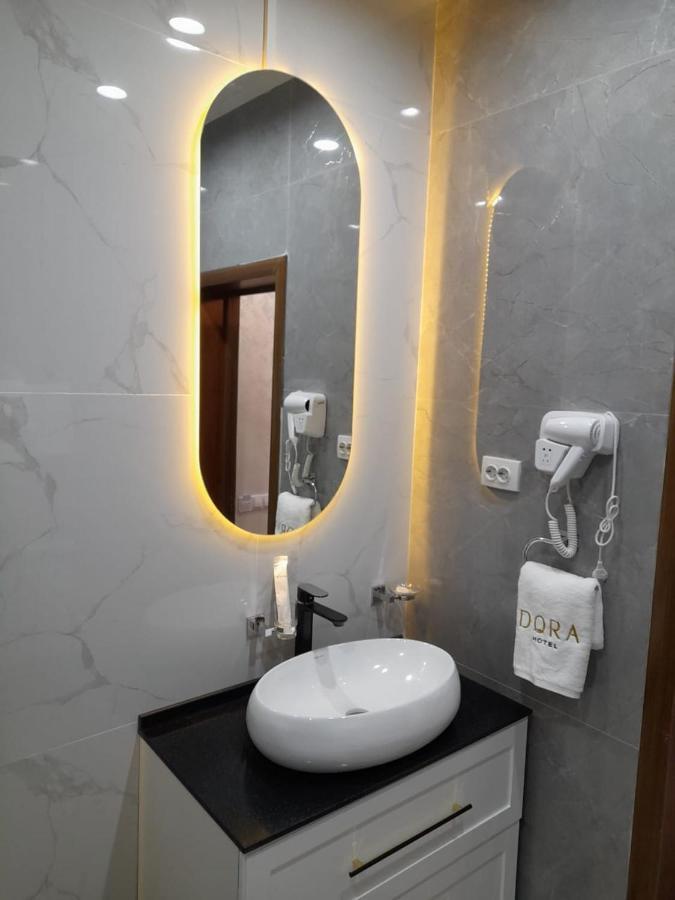 Dora Hotel Simkent Kültér fotó