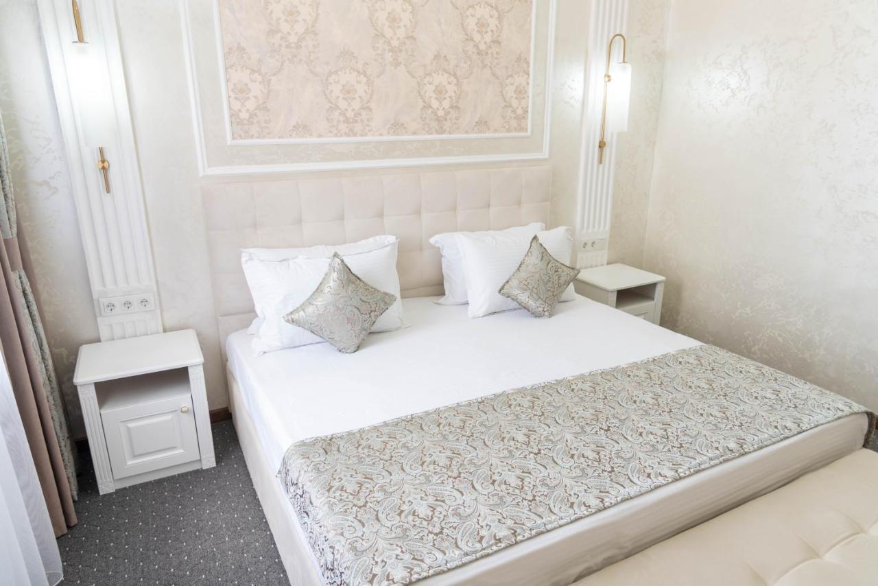 Dora Hotel Simkent Kültér fotó