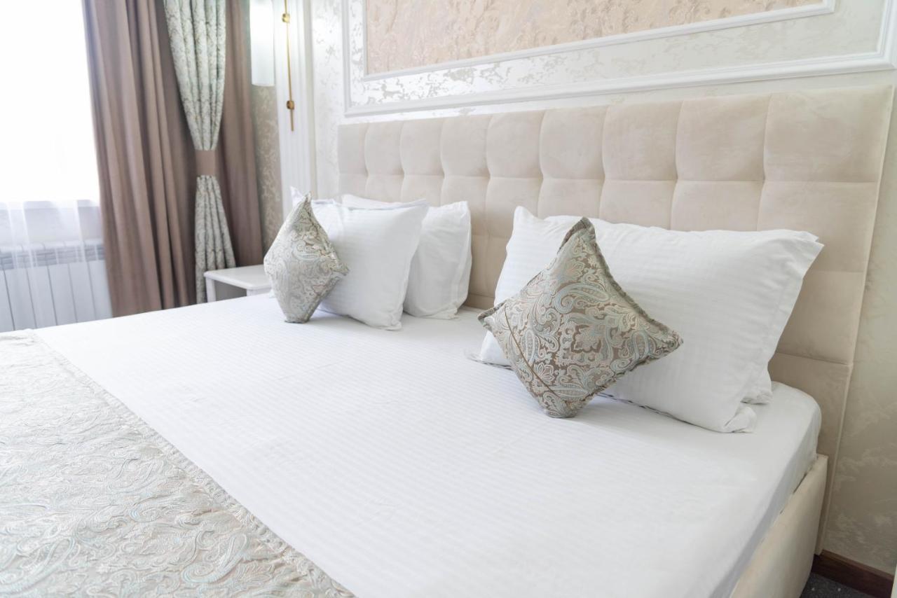 Dora Hotel Simkent Kültér fotó