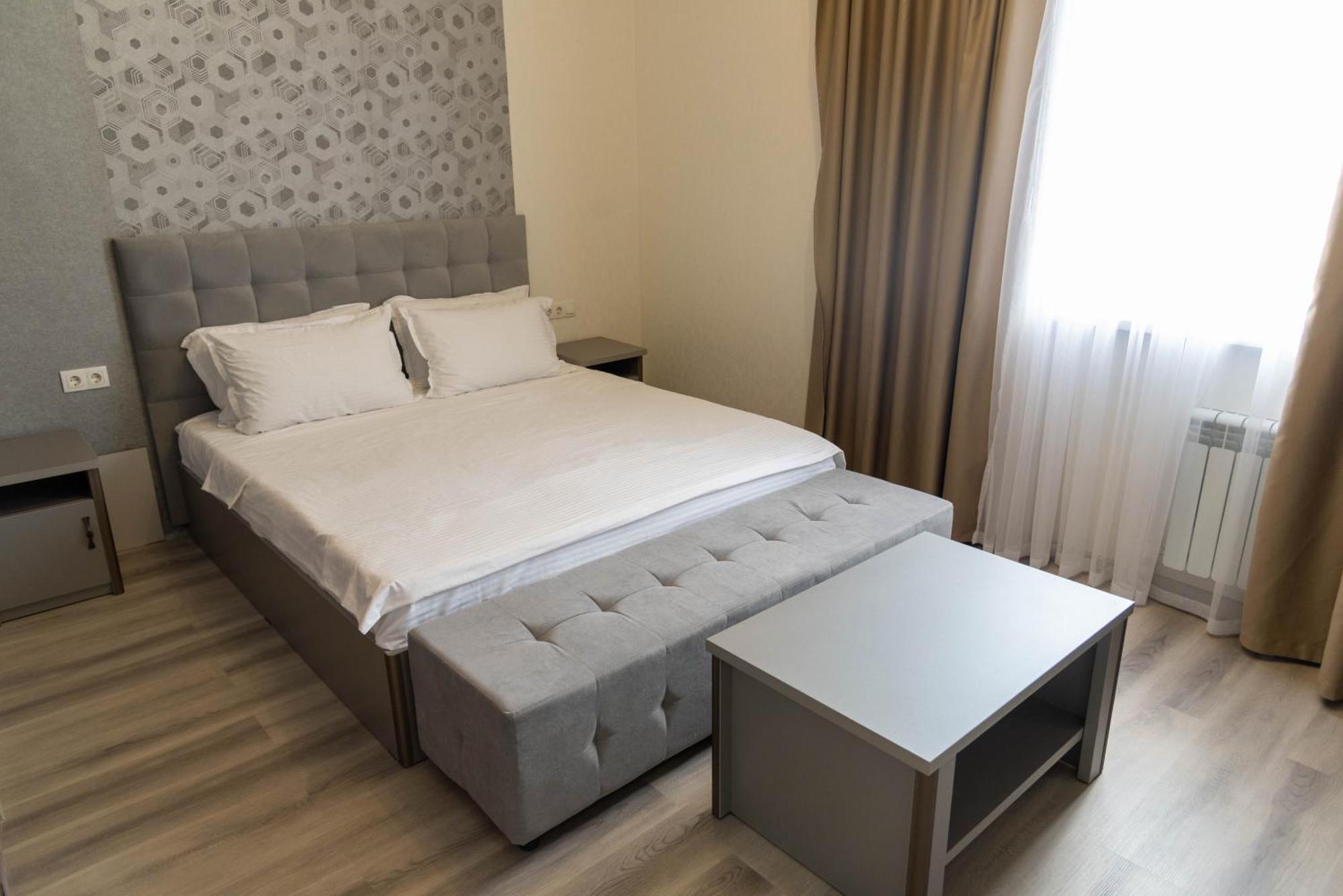 Dora Hotel Simkent Kültér fotó